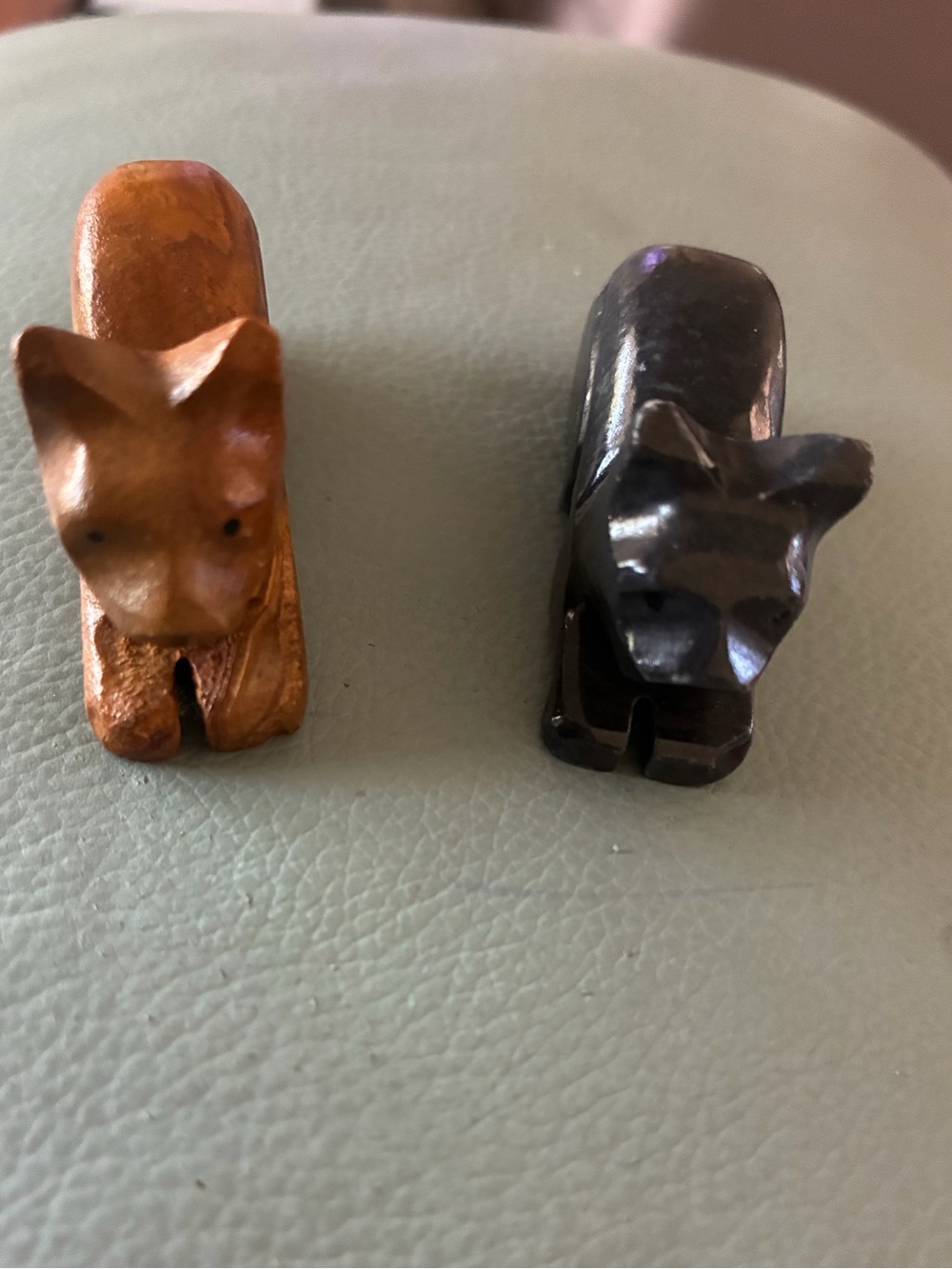 Two stone mini cats decor